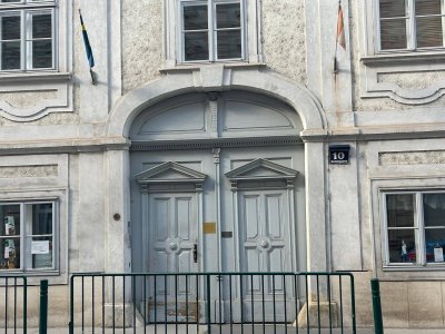 Exklusive, bezugsfertige Eigentumswohnung mit Garagenplatz, Sauna und Privatpark in 1180 Wien