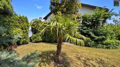 SEHR GUT GEPFLEGTES HAUS MIT GARTEN UND POOL !!