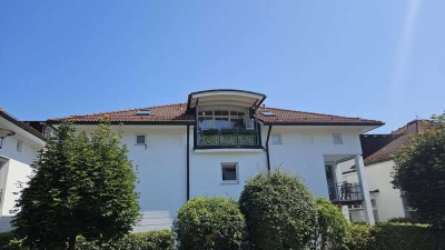 Wochinger Spitz / Wartberghöhe - Stilvolle, ruhige 2,5-Zimmer Atelierwohnung mit Küche & Westloggia