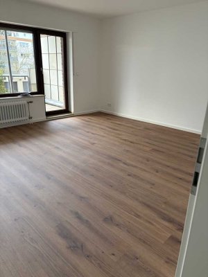 Helle 2-Zimmer Wohnung mit Balkon in Rösrath-Forsbach