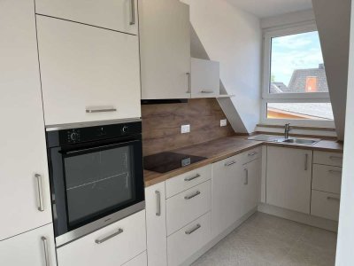 Lichtdurchflutete Maisonette mit Aufzug – Erstbezug im Dachgeschoss in Hemhofen