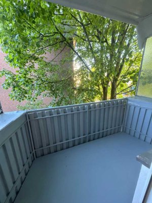 Hyggelige 2-Zimmer-Wohnung in der Mürwiker Straße mit Balkon