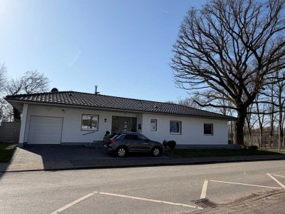 Ein Zuhause zum Aufblühen: Heller Bungalow mit traumhafter Süd-West-Lage