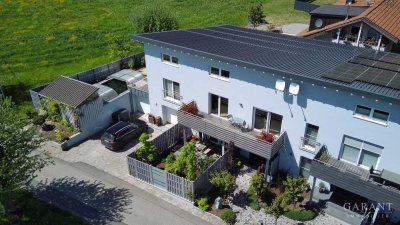 Haushälfte in Ortsrandlage von Buch
