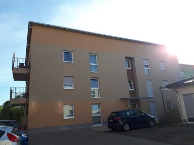 Die Sonne auf den Balkon genießen - barrierefreies Wohnen