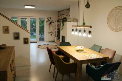 Sehr gut gelegenes Eckreihenhaus mit Keller und mit Garage, Garten &amp; Pool sowie Infrarotkabine im Keller