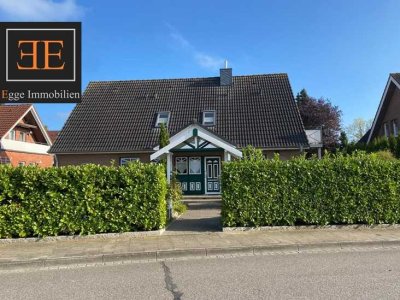 Strandnahes Ferienhaus mit drei Wohneinheiten und großem Garten im charmanten Ostseeort Kellenhusen