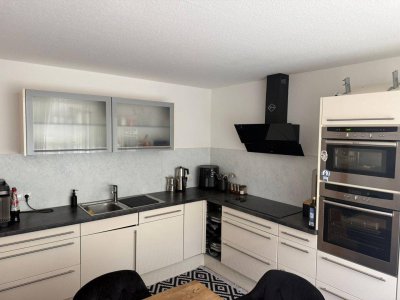 NEUER PREIS ! Sanierte 3-Zimmer-Wohnung mit Panorama-Aussicht – Beim Kreuz 26