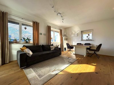 Moderne 2-Zimmer Dachgeschosswohnung mit Balkon (Wintergarten) und Tiefgarage