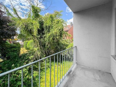 Erstklassige Lage: 2-Zimmer-Wohnung mit Balkon inkl. Möbel neu