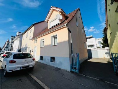 Charmante Doppelhaushälfte mit großem Garten im Herzen von VS-Schwenningen