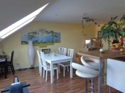 DG-Wohnung mit Fernblick Nähe Schloss SB, sonnig und ruhig