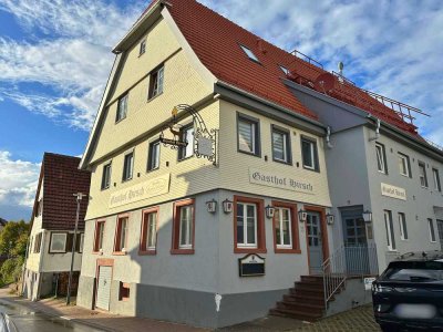 **Kernsanierte 3-Zimmer Wohnung mit Altbaucharme in Wurmberg**