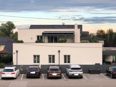 Exklusive Penthousewohnung mit beeindruckender 95 m² Dachterrasse in Ruhelage und 4 Parkplätze!