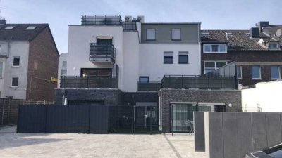 Neubau Penthouse-Wohnung aus 2022 mit 3-Zimmern, Top