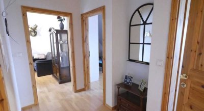 Modernisierte 3,5 Zimmer DG-Wohnung in ruhiger Lage
