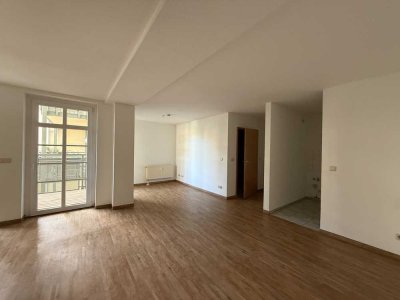 Großzügige 1-Raumwohnung mit Balkon in Gera - Karl-Liebknecht-Straße 1c / WE 09