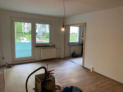 Schöne renovierte 2-Zimmer-EG-Wohnung mit Balkon und bei Bedarf mit EBK in Weimar