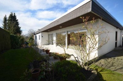 Freistehende Bungalow mit Sonnenterrasse in ruhiger Lage  (Fertigbauweise)