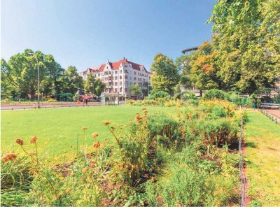 Attraktive Dachgeschosswohnung im Herzen von Charlottenburg am Savignyplatz mit Sonnenterrasse
