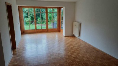 2-Zi-Erdgeschoss Wohnung mit Terrasse und Gartenanteil