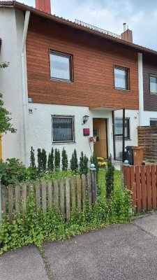 Freundliches 6,5 -Zimmer-Reihenmittelhaus, provisionsfrei