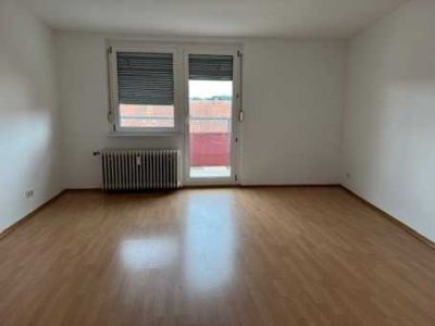 Schöne 2-Zimmer-Dachgeschosswohnung mit Balkon in Pforzheim