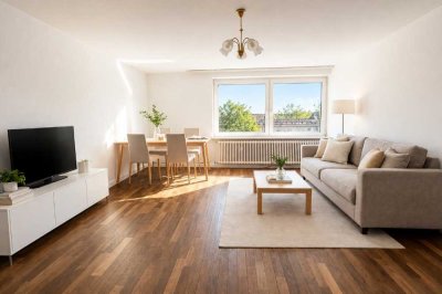 ILIEV IMMOBILIEN: Renovierungsbedürftige 3-/4-Zimmer-Maisonettewohnung mit Balkon in der MAXVORSTADT