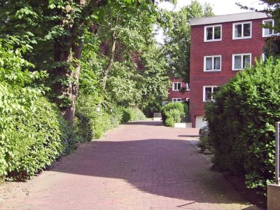Gartenlage Schwachhausen - großzügige 3-4-Zimmer-Wohnung mit Gäste-WC und gr. Balkon