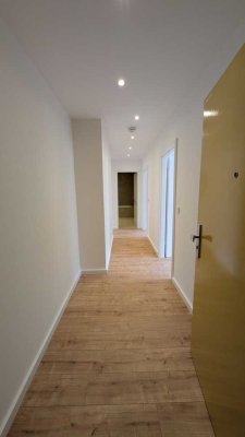 Stilvoll wohnen in Steglitz-Zehlendorf – 3 Zimmer mit Balkon und Einbauküche