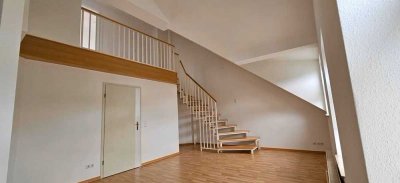 Traumhafte Maisonettewohnung mit Balkon in ruhiger Lage