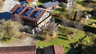 Großzügiges Zweifamilienhaus mit Bergblick in Ruhpolding