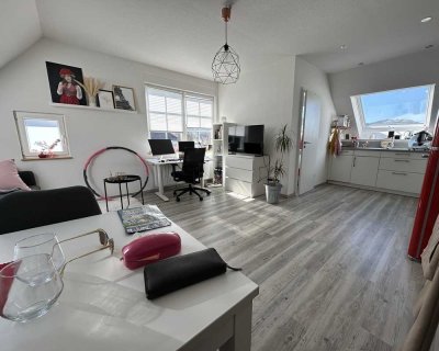 Helle  2-Zimmer Dachgeschosswohnung in Oberkirch