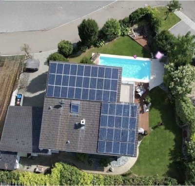 Feldrand-Unikat mit Fernblick: Luxus, Effizienz & Wohlfühlcharakter in Neckarwestheim