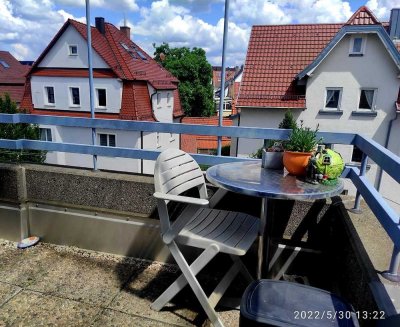 Provisionsfrei von Privat, helle DG Galeriewohnung 2 Balkone, TG Stellplatz, zentrale Lage
