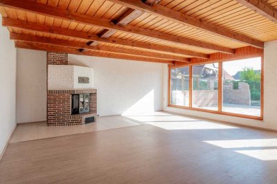 Gemütliches Einfamilienhaus mit weitläufigem Garten und Entwicklungspotenzial