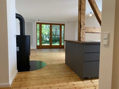 Ruhiges Wohnen im Grünen: Modern, charmant und mit direktem Gartenzugang
