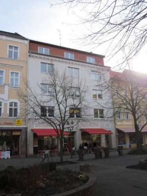 Schöne 4-Raum-Wohnung in zentraler Lage (Anfragen bitte nur per Mail!)