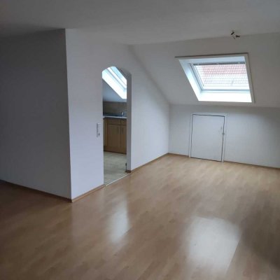 Renovierte 3-Zimmer-Wohnung mit Balkon im 3. OG in Lauf