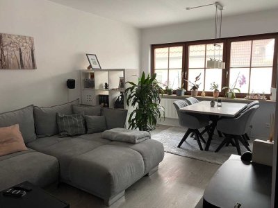 Möblierte Wohnung mit eineinhalb Zimmern sowie Balkon und EBK in Renningen