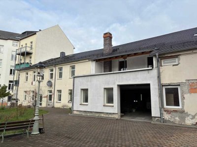 Zentrale Immobilie mit Wohn- und Gewerbefläche – Potenzial inklusive