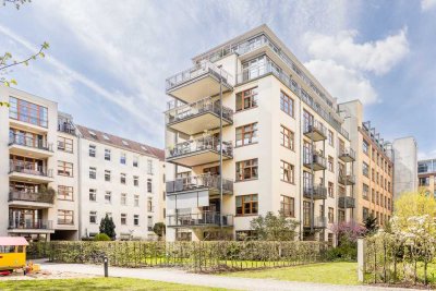 Bezugsfreie Luxus-Wohnung in den Kopernikushöfen mit großer Terrasse sowie mit TG und EBK