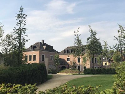 Luxuriöses Haus in Rheinnähe mit 24/7 Security, Gym und Golfsimulator