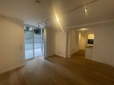 Nymphenburg: 2,5 Zimmer Terrassenwohnung zum Erstbezug