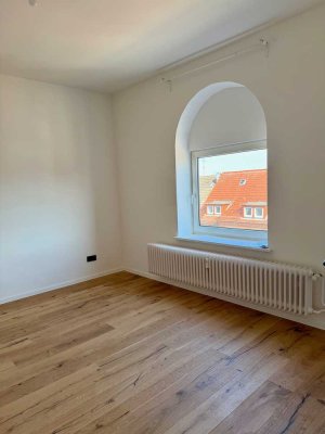 Moderne, frisch sanierte Dachgeschosswohnung – ideal für Singles, Studierende oder Kapitalanleger