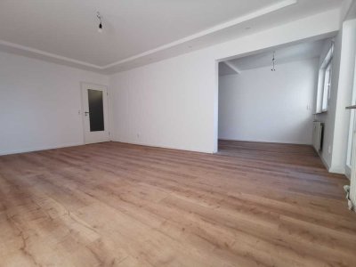 Vollständig renovierte 89qm / 3,5-Zimmer-Wohnung in Tamm-Hohenstange