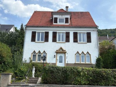 Stattliches Zweifamilienhaus in Albstadt-Ebingen