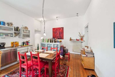 � Altbau, Dielen & Agnesviertel – Denkmalgeschützte 3-Zimmer-Altbau-ETW (1902) mit Tageslichtbad!