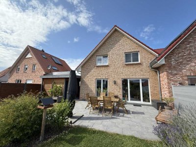 Moderne Doppelhaushälfte in Ostseenähe mit großem Garten, gehobener Ausstattung und EBK