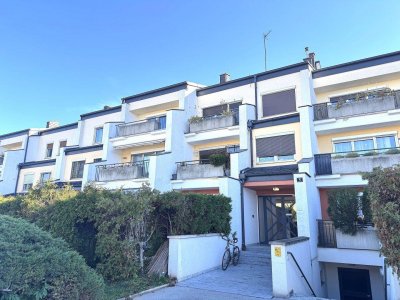 Bright Furnished 3-Room Apartment with Balcony